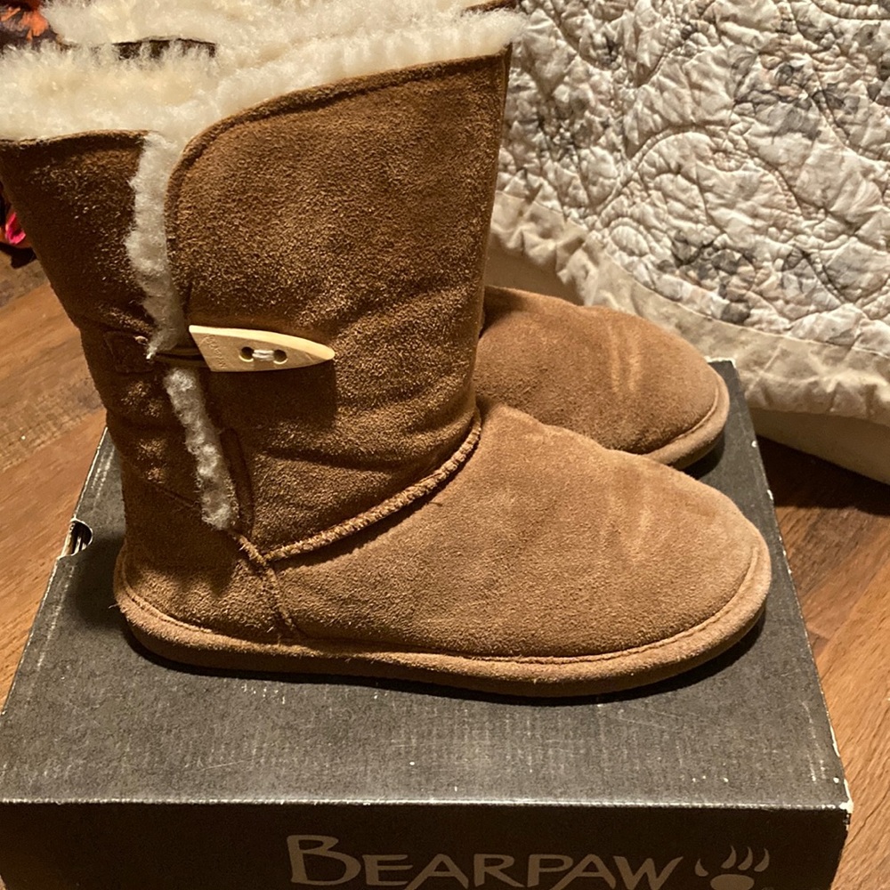 Bear paw Boots, brown, size 6